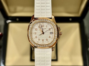 파텍필립 아쿠아넛 - Patek Philippe Aquanaut 5067A White With Stone Bezel 35.6mm