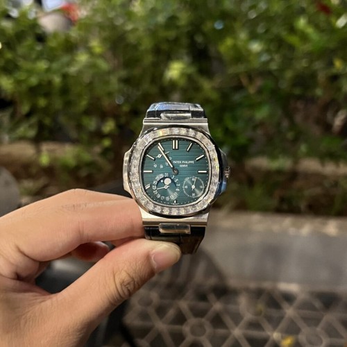 파텍필립 노틸러스 - Patek Philippe Nautilus 5722G With Diamond Moissanite 40mm