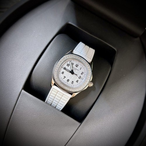 파텍필립 아쿠아넛 - Patek Philippe Aquanaut 5067G Watch 35.6mm