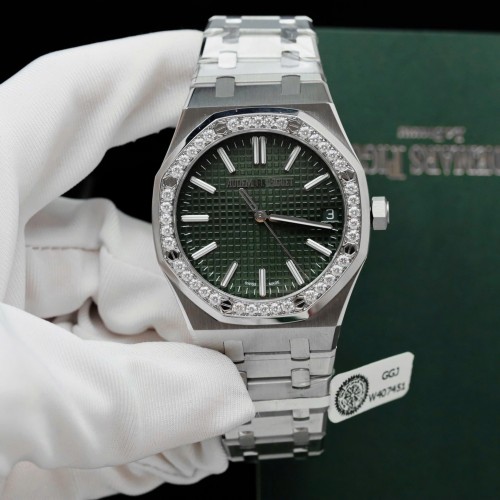 오데마피게 로얄 오크 - Audemars Piguet Royal Oak 15510ST Green Dial Bezel Moissanite Diamonds 41mm