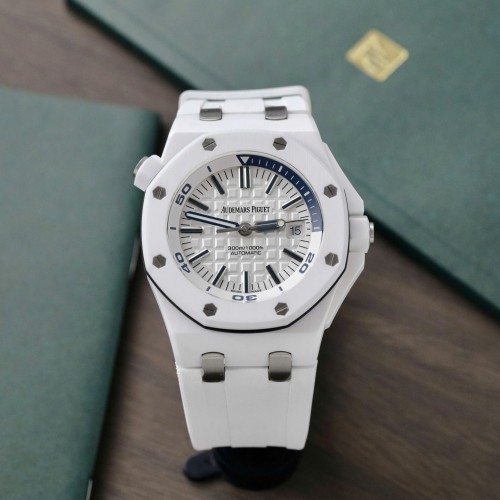 오데마피게 로얄 오크 오프쇼어- Audemars Piguet Royal Oak Offshore 15707CB White Ceramic 42mm