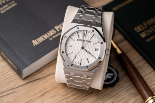 오데마피게 로얄 오크 - Audemars Piguet 15500ST White Dial 41mm