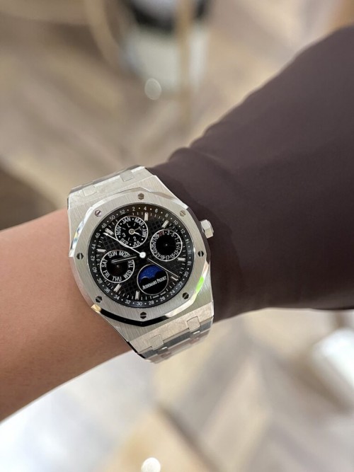 오데마피게 로얄 오크 - Audemars Piguet Royal Oak 26574ST Black Dial 41mm