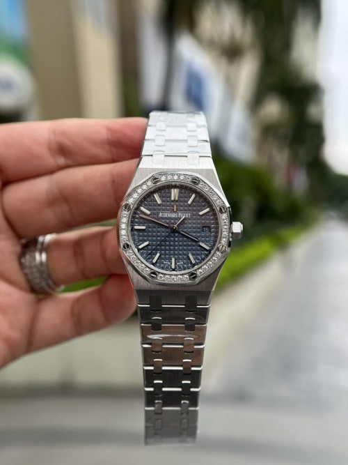 오데마피게 로얄 오크 - Audemars Piguet Royal Oak Blue Dial Metal Wire 34mm