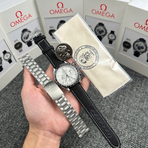오메가 스피드 마스터 - Omega Speedmaster Apollo 13 Snoopy White Dial New 2025 42mm