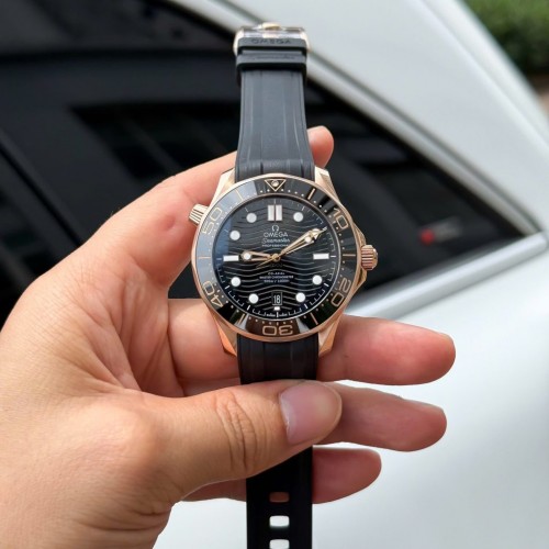 오메가 씨마스터 다이버 300M - Omega Seamaster Diver 300M Sedna Rose Gold Black Dial 42mm