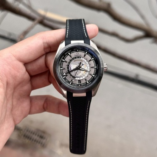 오메가 씨마스터 아쿠아테라 - Omega Aqua Terra Worldtimer Gray Dial Rubber Strap 43mm