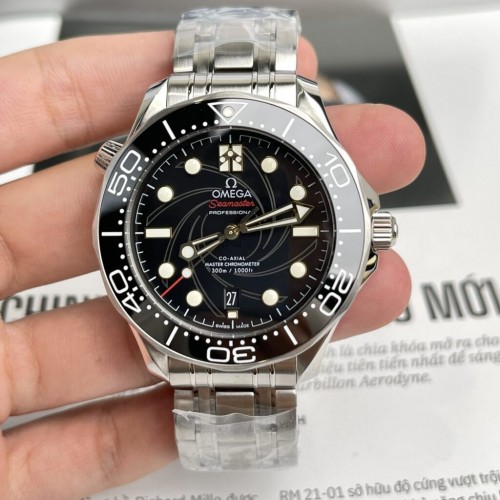 오메가 씨마스터 - Omega Seamaster James Bond 007 Black Dial 42mm