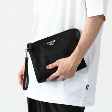 프라다 리나일론 파우치 클러치