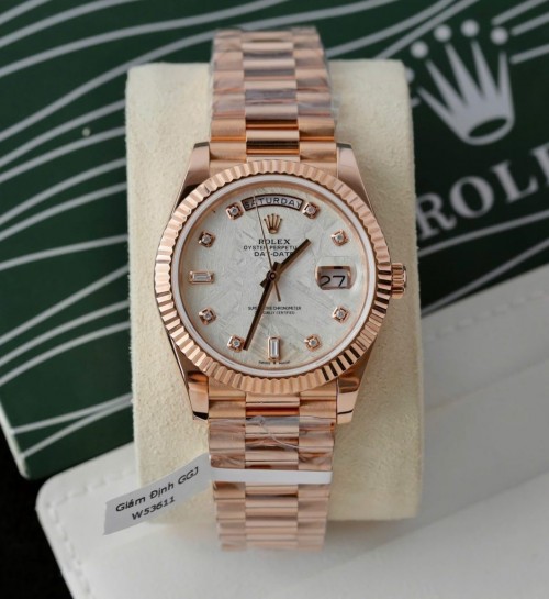 로렉스 데이데이트 - Rolex Day-Date Rose Gold Wrapped + Dial Moissanite Diamonds 40mm