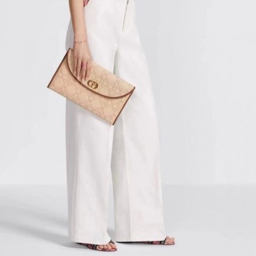 디올 여성 몽테뉴 에비뉴 