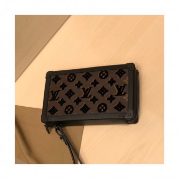 Louis Vuitton 2020 Soft Trunk Clutch Bag,22cm 