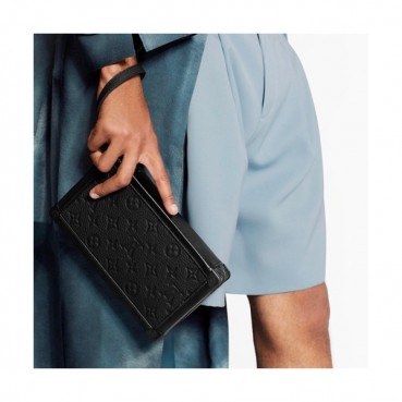 Louis Vuitton 2020 Soft Trunk Clutch Bag,22cm 