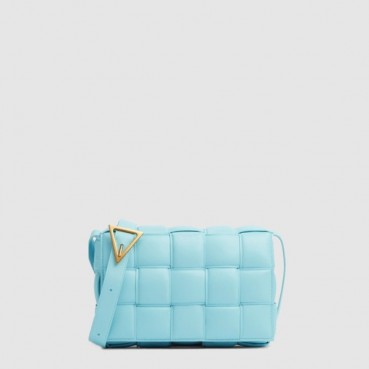 보테가 베네타 남/녀 패디드 카세트 