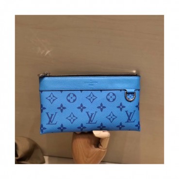 Louis Vuitton 2019 Monogram Pouch Clutch Bag ,20cm 