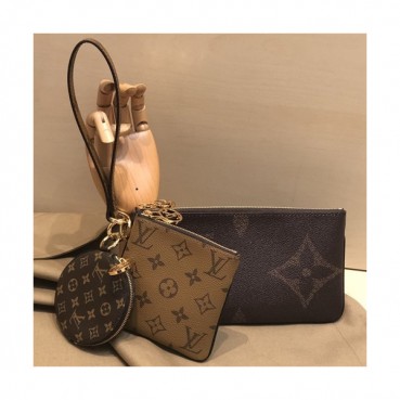 Louis Vuitton 2019 Monogram Pouch Clutch Bag ,23cm 