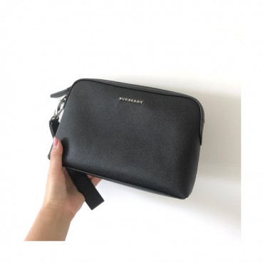 Burberry 2019 Leather Clutch Bag, 25cm 