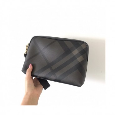 Burberry 2019 Leather Clutch Bag, 25cm 