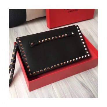 [사이즈감 최고 !!] Valentino 2019 Rockstud Leather Clutch Bag,28cm 