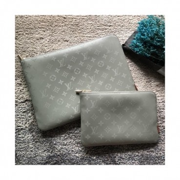 Louis Vuitton Etui Voyage Clutch Bag,24/33cm 