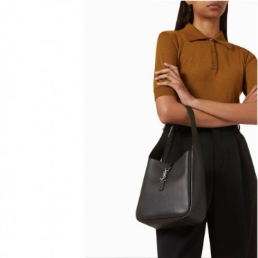 입생로랑 여성 LE5A7 호보 백 - Saint Laurent Womens LE5A7 Hobo Bag 