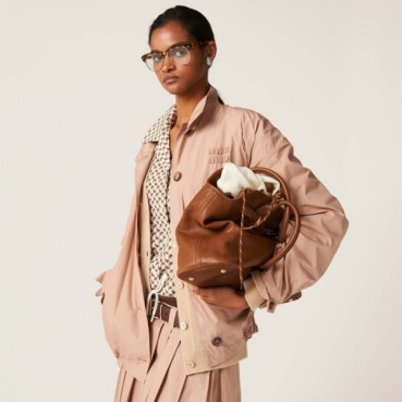 미우미우 여성 아벙츄어 레더 백 - Miumiu Womens Aventure Bag 