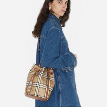 버버리 여성 베이지 버킷백 - Burberry Womens Beige Bucket Bag 