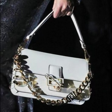 펜디 여성 화이트 숄더백 - Fendi Womens White Shoulder Bag 