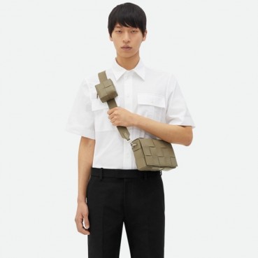 보테가베네타 남성 카키 카세트백 - Bottega Veneta Mens Khaki Cassette Bag 