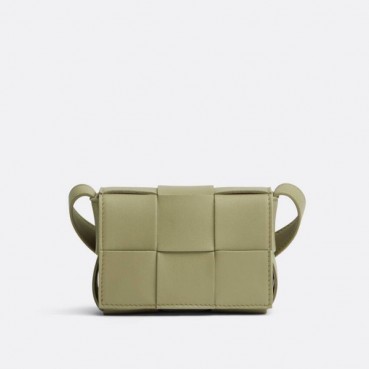 보테가베네타 여성용  민트 미니 카세트백 - Bottega veneta Womens Mint Cassette Bag 