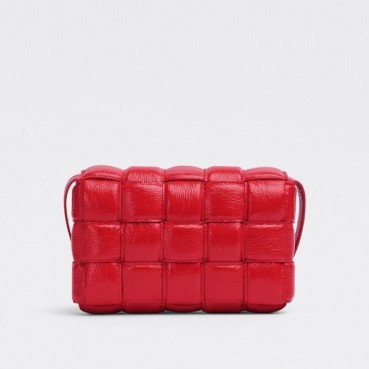 보테가베네타 여성용 레드 카세트백 - Womens Red Cassette Bag 