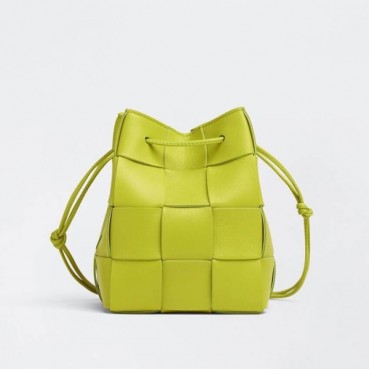 보테가 여성 그린 버킷백 - Womens Green Bucket Bag 