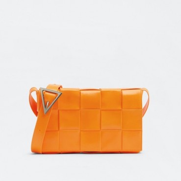 보테가 여성 오렌지 카세트백 - Womens Orange Cross Bag 