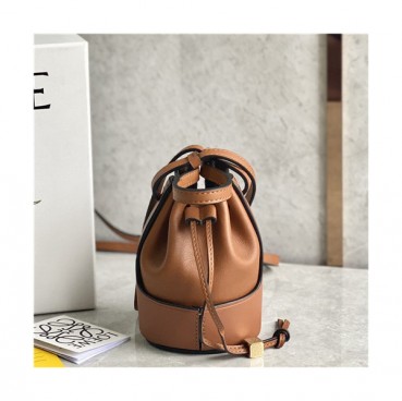 [러블리한]Loewe 2021 Women's Leather Mini Bucket Shoulder Bag,8.5cm,LOEB0546 - 로에베 2021 여성용 레더 미니 버킷 숄더백,8.5cm,브라운