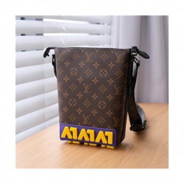 [유니크한]Louis Vuitton 2021 Mm/Wm Leathet Shoulder bag,24cm,LOUB2418 - 루이비통 2021 남여공용 레더 숄더백,24cm,브라운