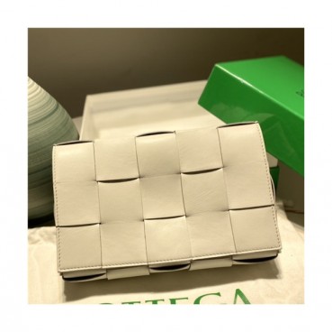 [보테가베네타]Bottega Veneta 2021 Women's Leather Shoulder Bag,23cm,BVB0651 - 보테가베네타 2021 여성용 레더 숄더백,23cm,화이트