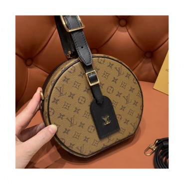[핫잇템]Louis Vuitton 2021 Women's Petite Boite Chapeau Shoulder Bag,17.5cm,M43510,LOUB2352 - 루이비통 2021 여성용 부아뜨 샤포 숄더백,17.5cm,카키