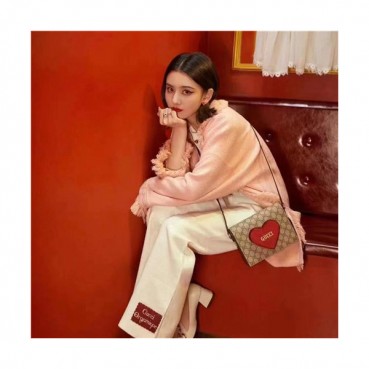 [러블리]Gucci 2021 Heart Shoulder Bag,20.5cm,GUB1293 - 구찌 2021 하트 숄더백,20.5cm,베이지