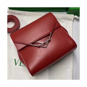 [보테가 베네타]Bottega Veneta 2021 The Clip Shoulder Bag,23cm - 보테가베네타 2021 더클립 숄더백,23cm,BVB0612,레드