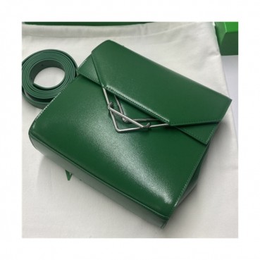 [보테가 베네타]Bottega Veneta 2021 The Clip Shoulder Bag,23cm - 보테가베네타 2021 더클립 숄더백,23cm,BVB0611,그린