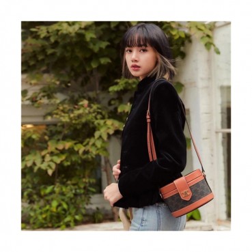 [Lisa가방]Celine 2020 Women's Leather Shoulder Bag,17cm - 셀린느 2020 여성용 레더 숄더백,17cm,CLNB0657,브라운