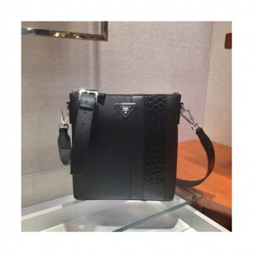 [프라다] Prada 2020 Men's Leather Shoulder Bag,25cm - 프라다 2020 남서용 레더 숄더백,25cm,PRAB0216,블랙