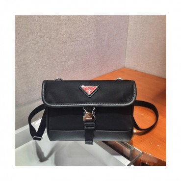 [프라다] Prada 2020 Men's Mini Shoulder Bag,18cm - 프라다 2020 남서용 미니 숄더백,18cm,PRAB0182,블랙