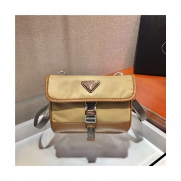 [프라다] Prada 2020 Men's Mini Shoulder Bag,18cm - 프라다 2020 남서용 미니 숄더백,18cm,PRAB0181,카키