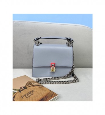 [펜디] Fendi 2020 Women's Leather Shoulder Bag, 19cm - 펜디 2020 여서용 레더 숄더백,19cm, FENB0613,스카이블루