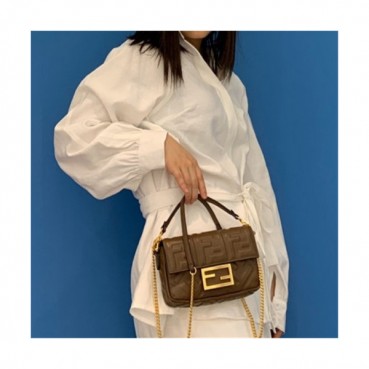 [펜디] Fendi 2020 Women's Leather Shoulder Bag, 19cm - 펜디 2020 여서용 레더 숄더백,19cm, FENB0603,브라운