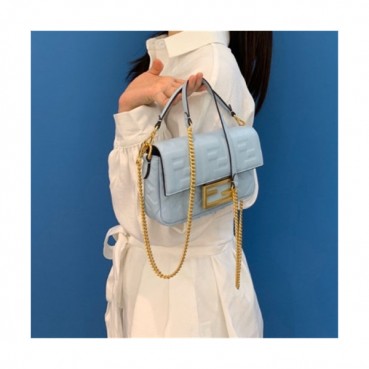 [펜디] Fendi 2020 Women's Leather Shoulder Bag, 19cm - 펜디 2020 여서용 레더 숄더백,19cm, FENB0600,스카이블루