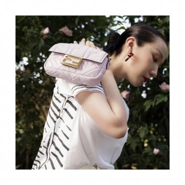 [펜디] Fendi 2020 Women's Leather Shoulder Bag, 19cm - 펜디 2020 여서용 레더 숄더백,19cm, FENB0597,퍼플