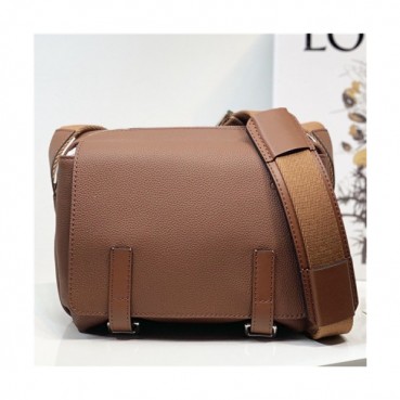 [로에베] Loevve 2020 Men's Military Messenger Shoulder Bag, 24.5cm - 로에베 2020 남성용 밀리터리 메신저 숄더백, 24.5cm  LOEB0454, 브라운