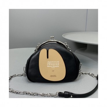 Maison Margiela 2020 Leather Shoulder Bag,18cm - 메종 마르지엘라 2020 레더 숄더백,MMB0044,18cm,블랙